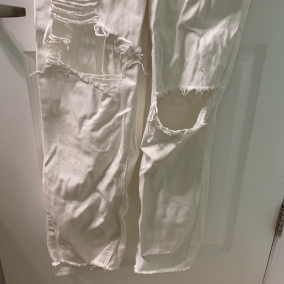 White baggy cargo pants from PrettyLittleThing. New condition. Size 0 - Picture 8 of 9